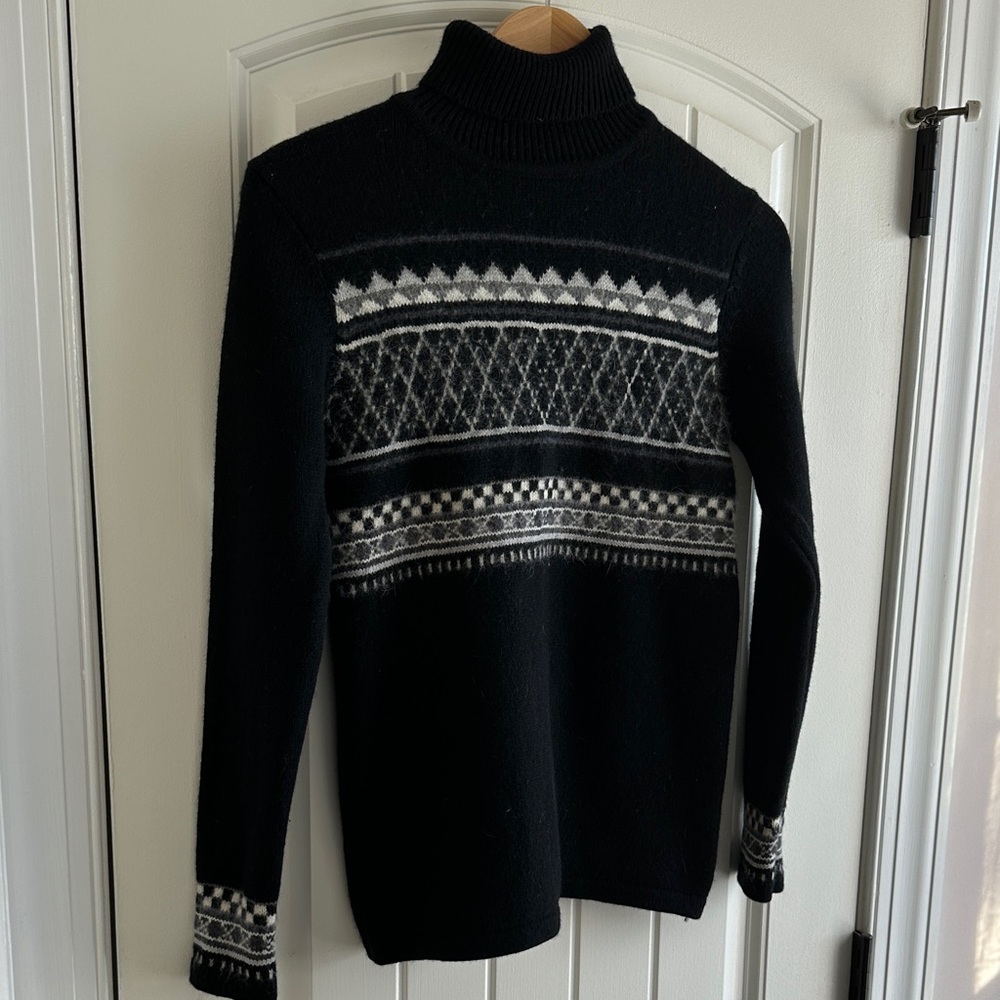 Donna Gray Black Patterned lambswool and angora Turtleneck Sweater
